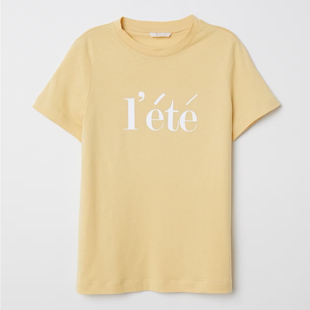 Yellow Graphic Tee with 'l'été' Print
